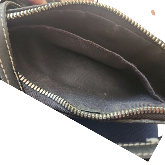 Step Into Vintage Luxury With The Coach Signature Demi Black Coach Wristlet - Picture 10 of 10